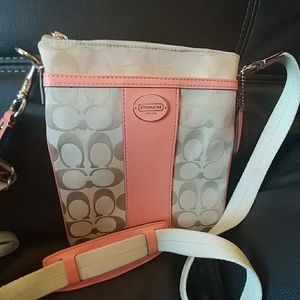 Coach crossbody purse-never used
